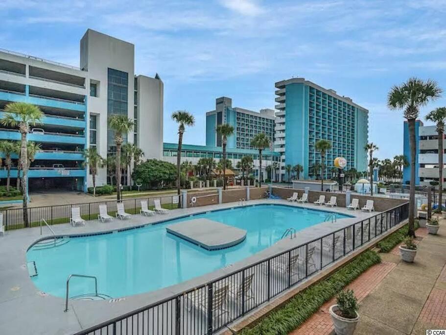 Pool Front & Across From Beach Myrtle Beach Bagian luar foto