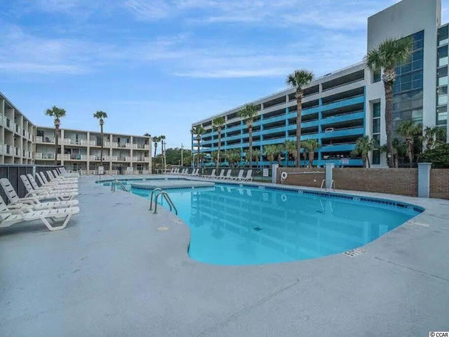 Pool Front & Across From Beach Myrtle Beach Bagian luar foto