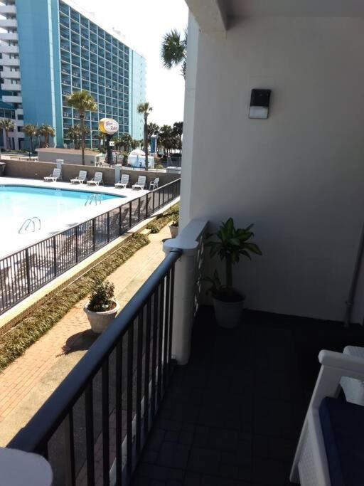 Pool Front & Across From Beach Myrtle Beach Bagian luar foto
